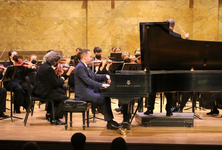 Pianist Mackenzie Melemed performing with the PSO - March 2022