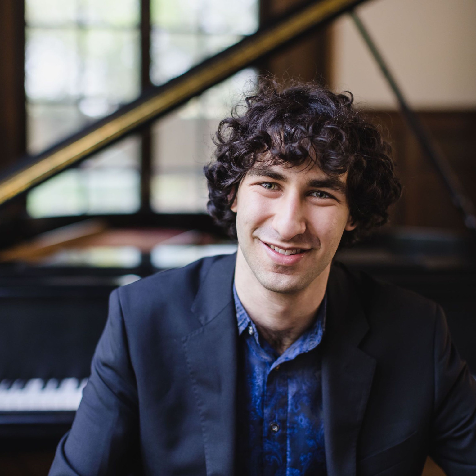 Maxim Lando, piano - headshot