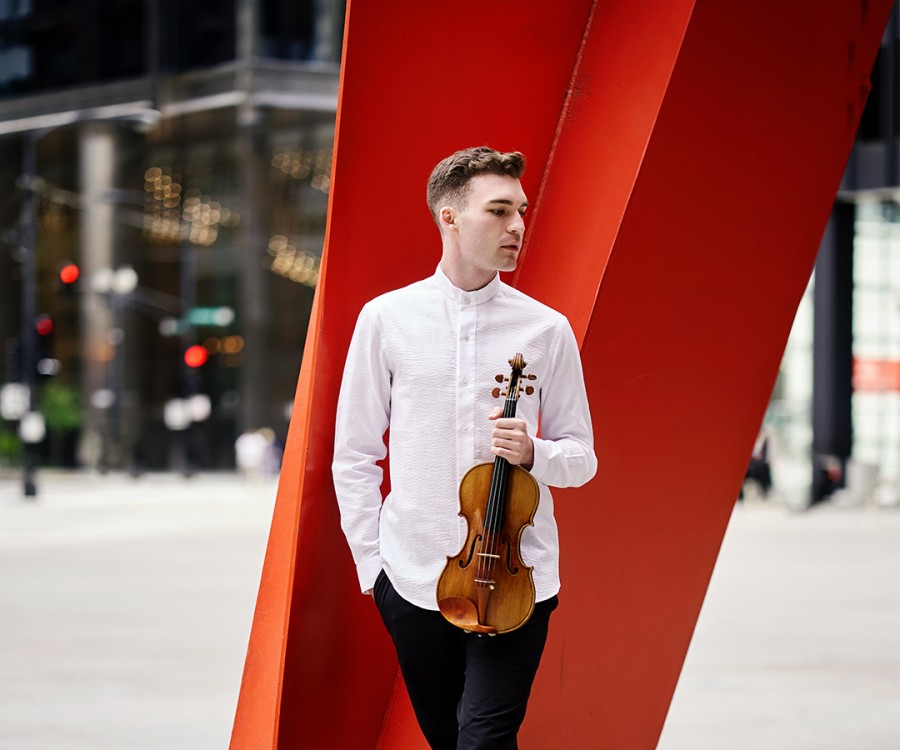 Alexi Kenney, violin