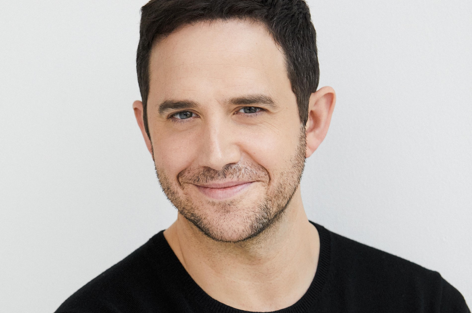 Santino Fontana, headshot