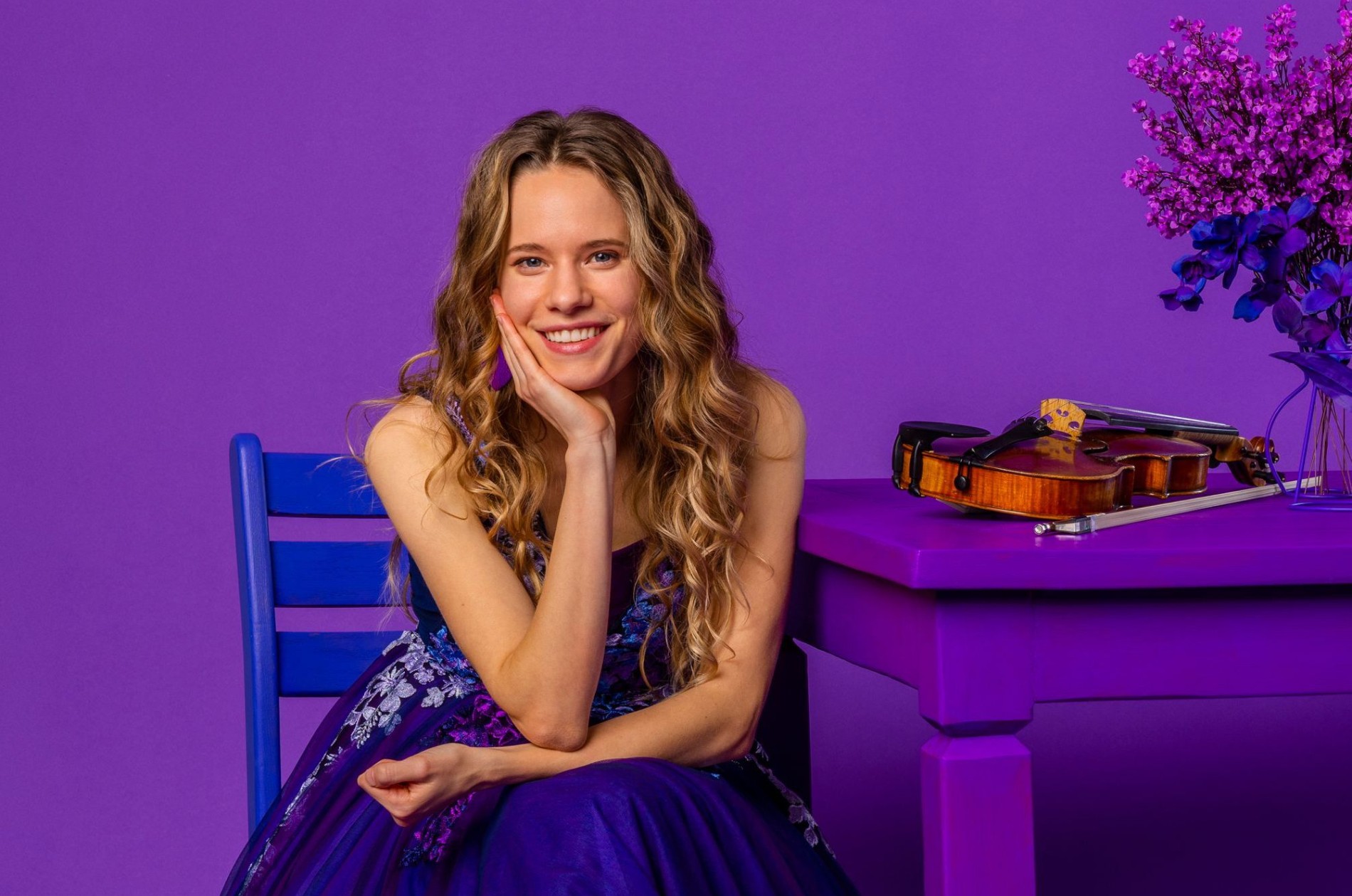 Aubree Oliverson, violin - headshot