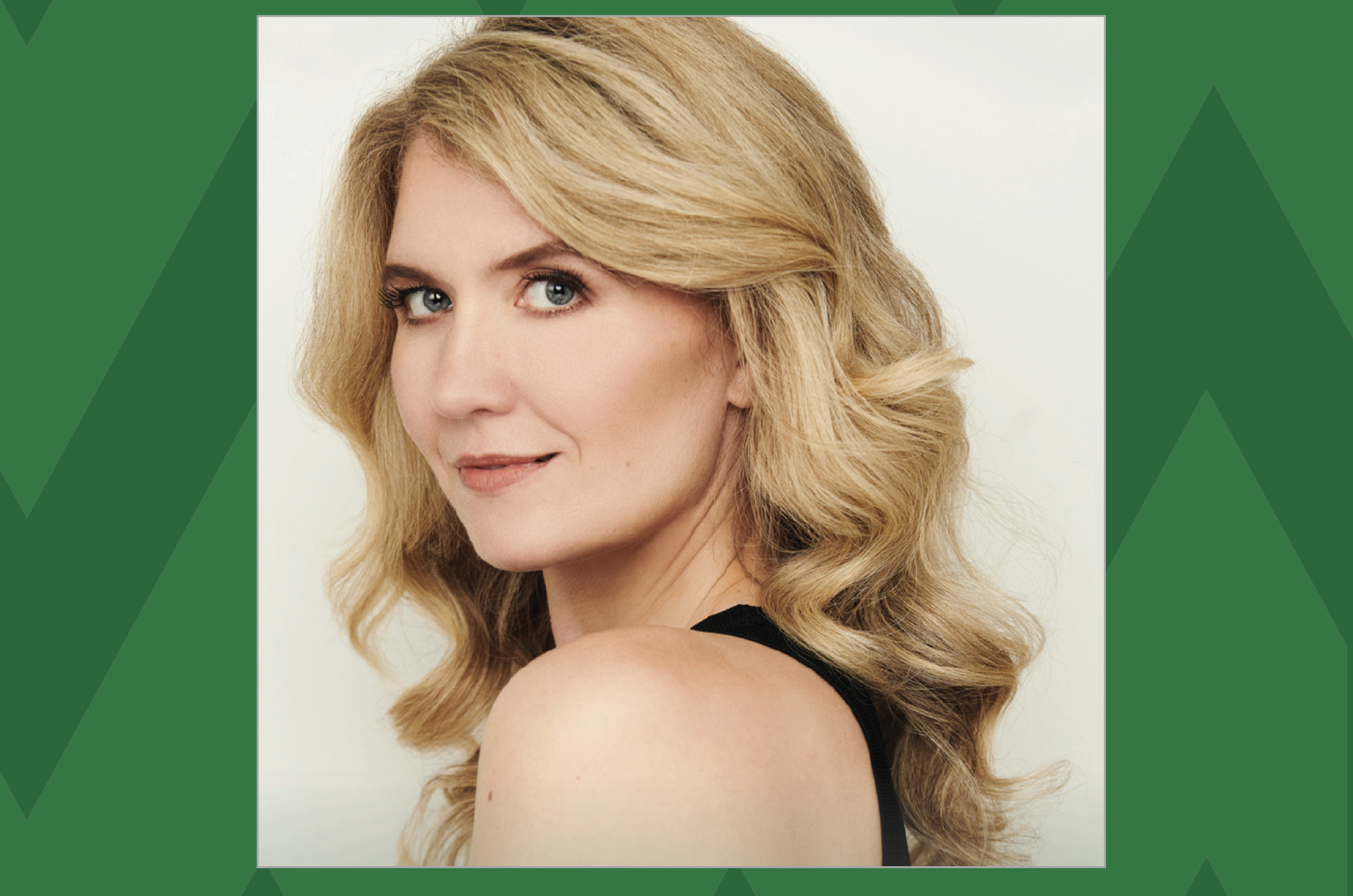 Scarlett Strallen, vocalist - headshot